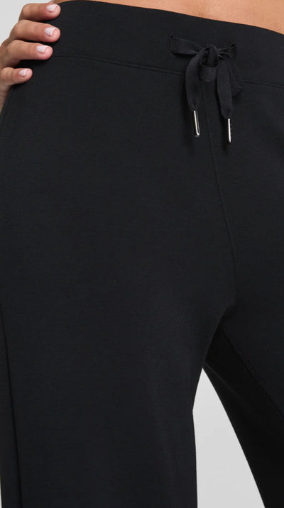 Air Essentials Wide Pant-Very Black