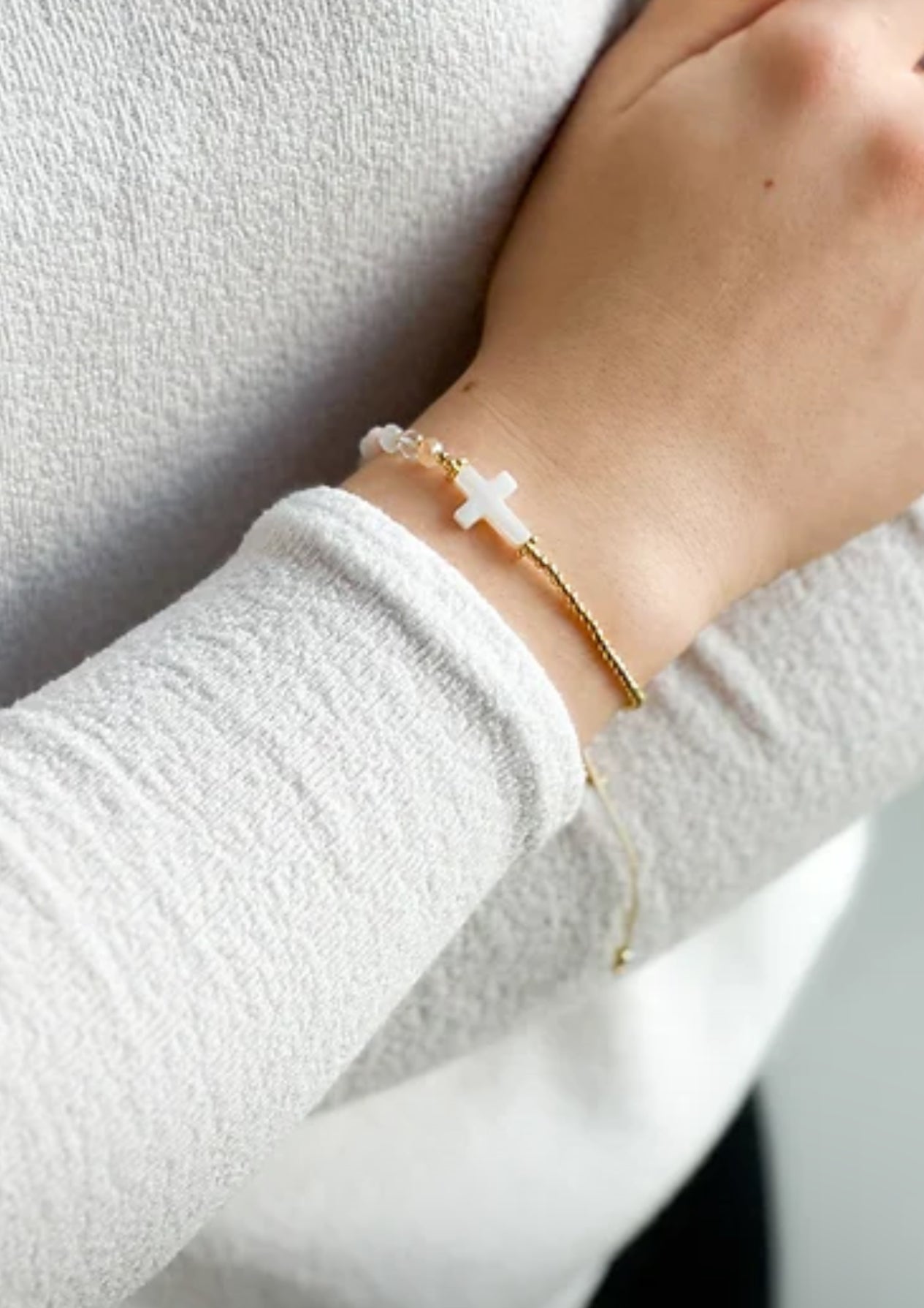 Dainty Cross Bracelet-Mother of Pearl