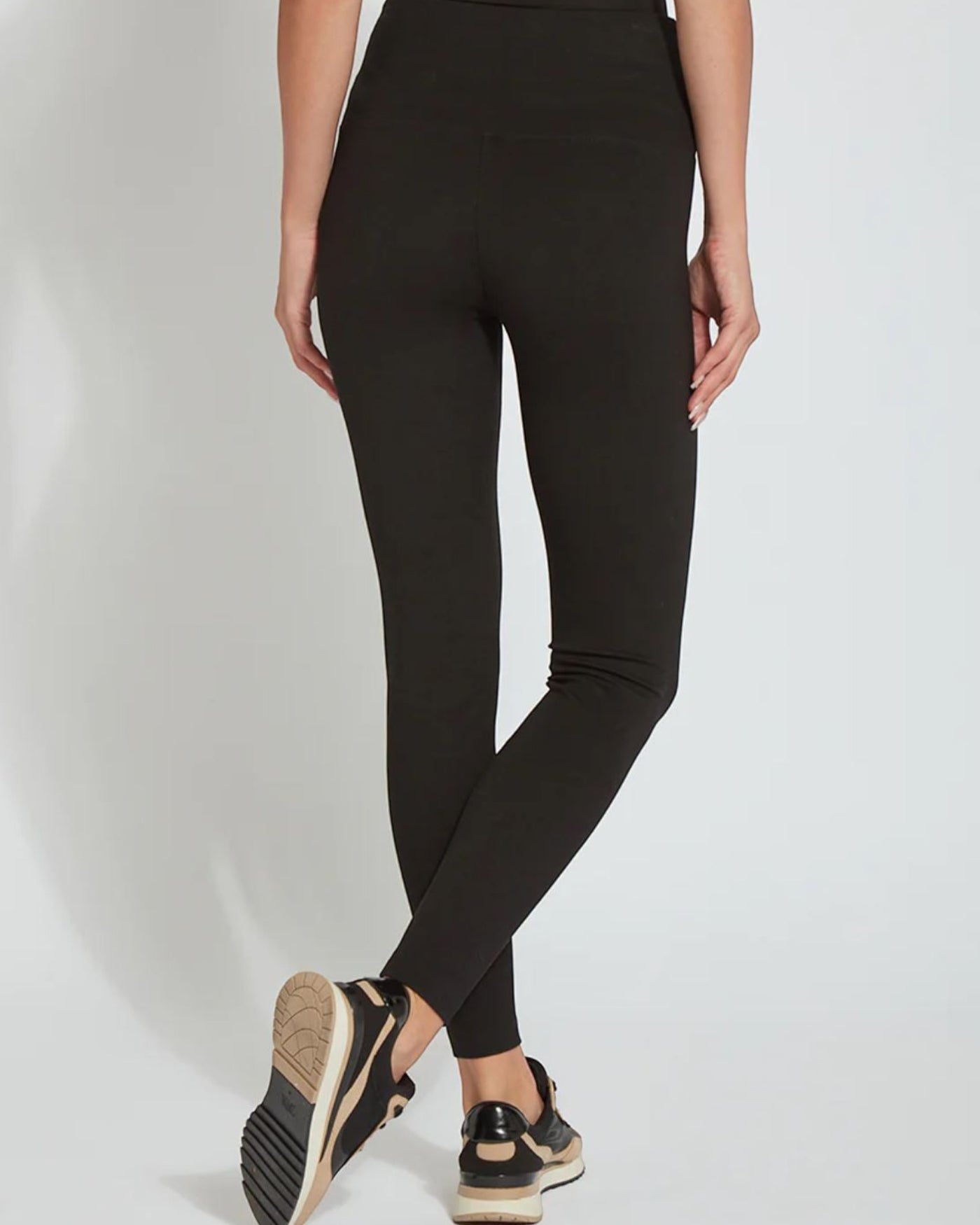 Signature Center Seam Legging