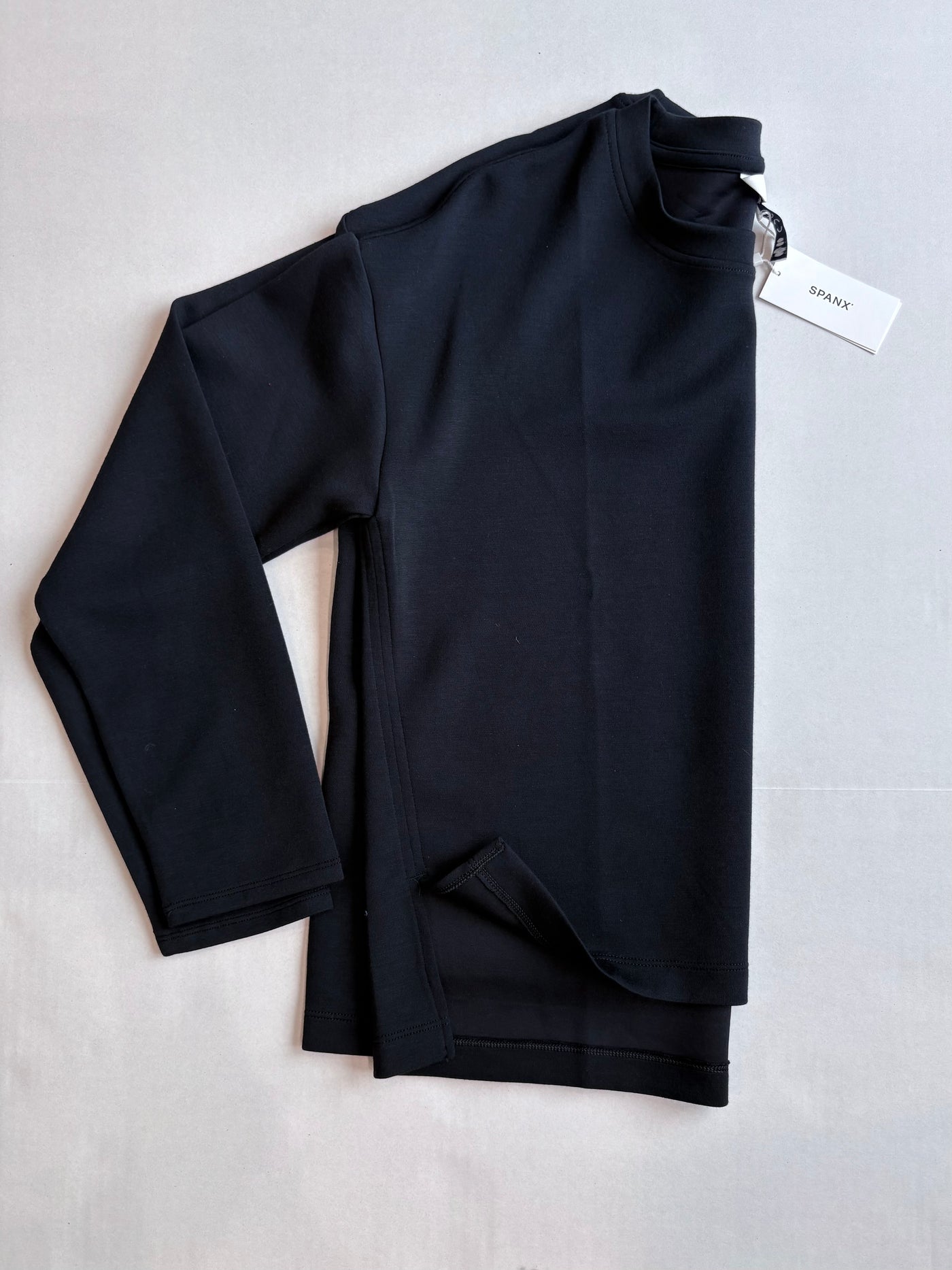 AirEssentials Long Sleeve Side Slit Top Very Black