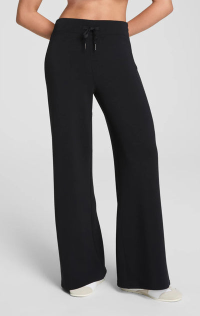 Air Essentials Wide Pant-Very Black