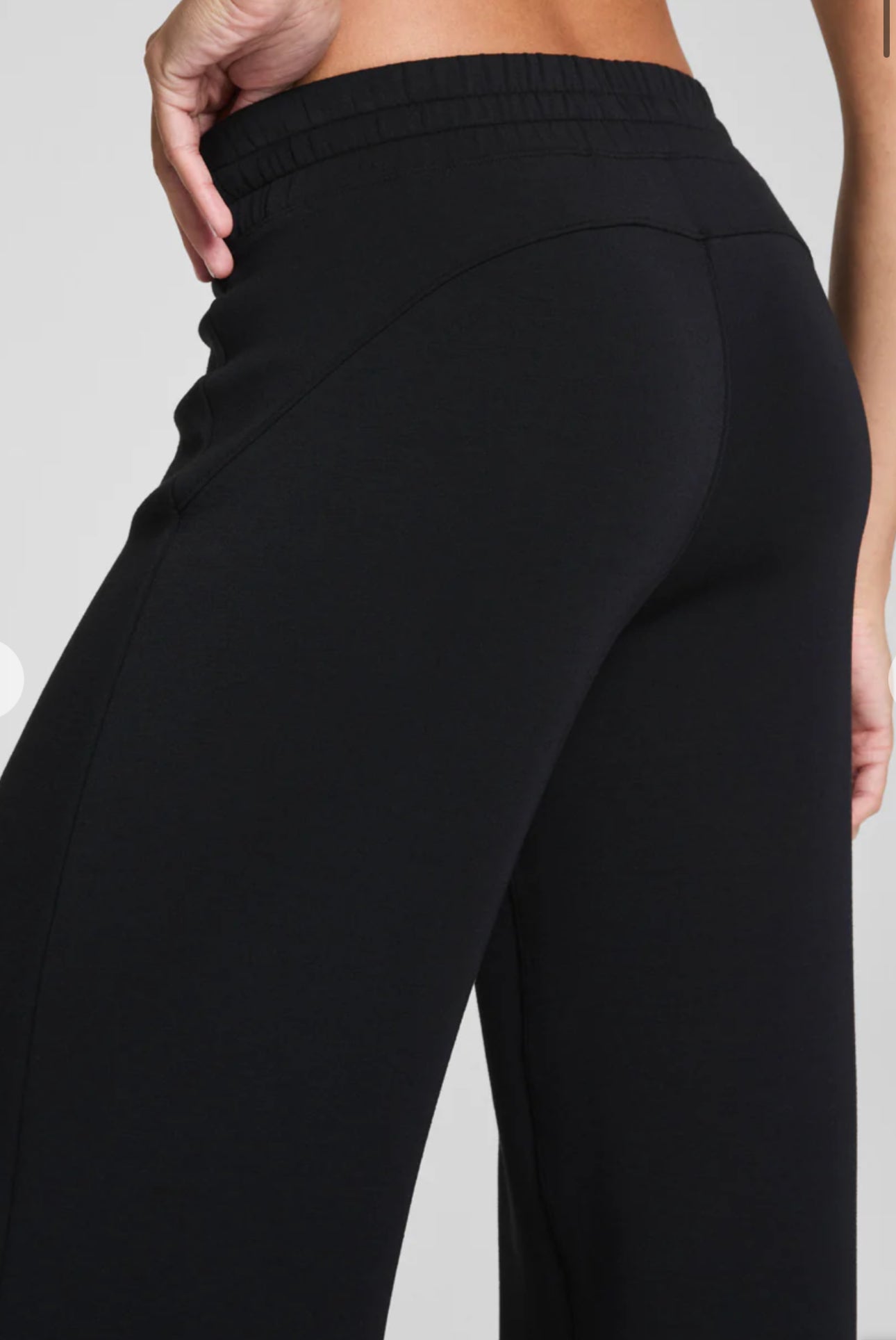 Air Essentials Wide Pant-Very Black