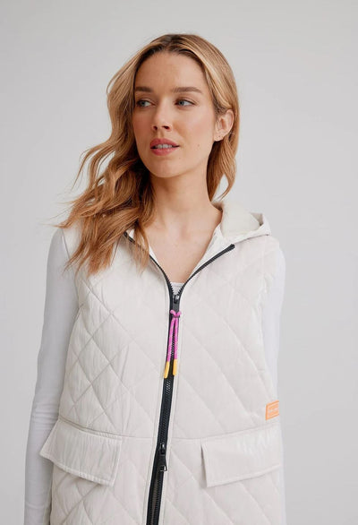 Jennifer Vest in Cream