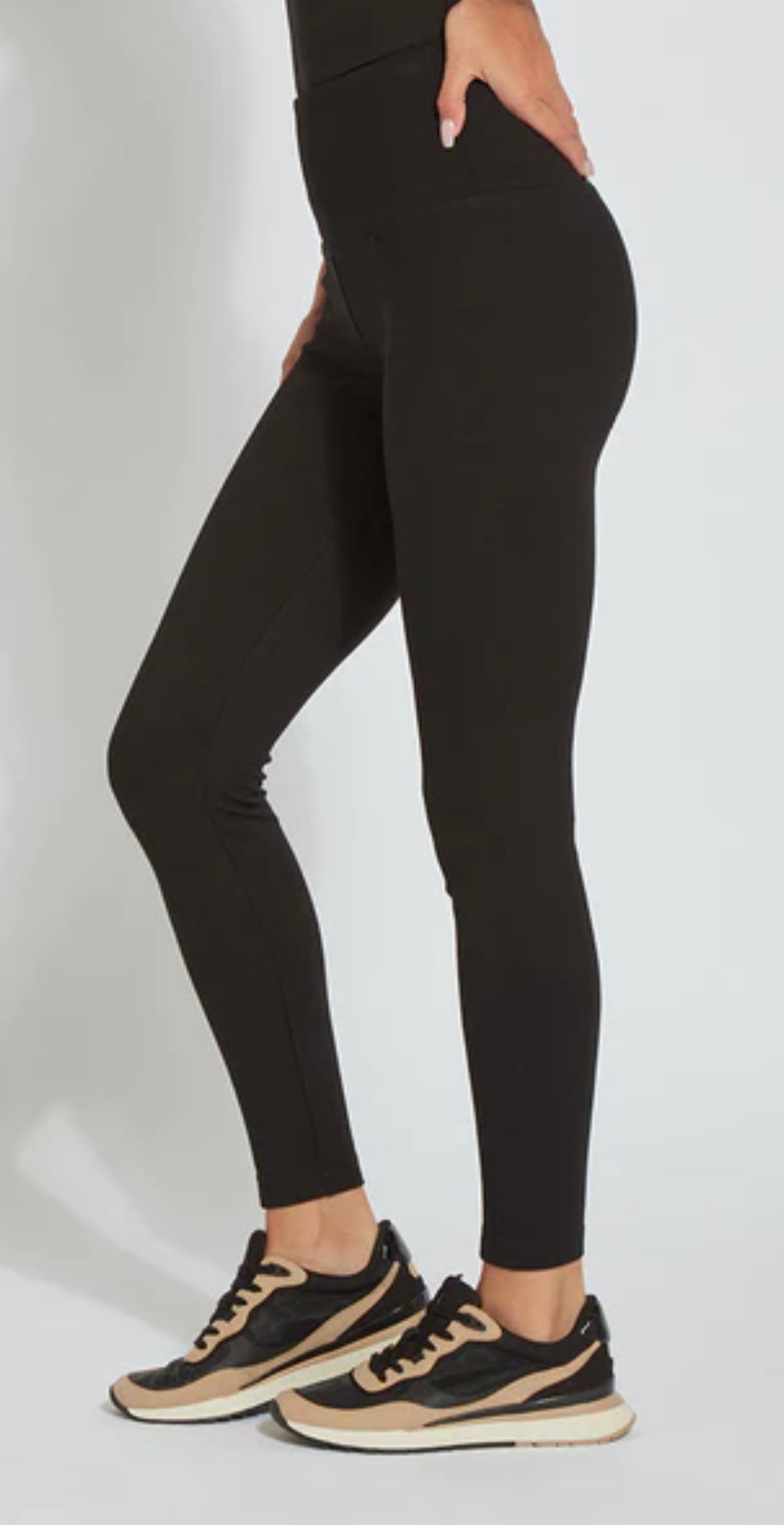 Signature Center Seam Legging