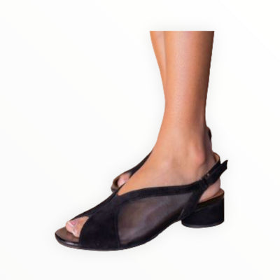 Estefana Black